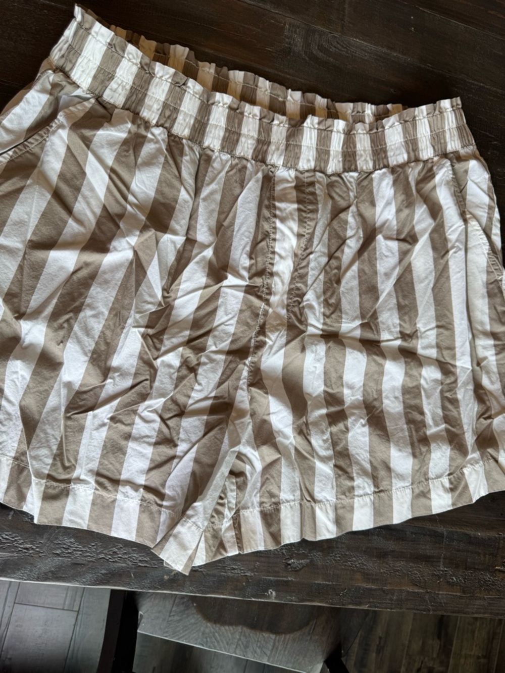 Aerie Striped Elastic Waist Shorts - White & Taupe